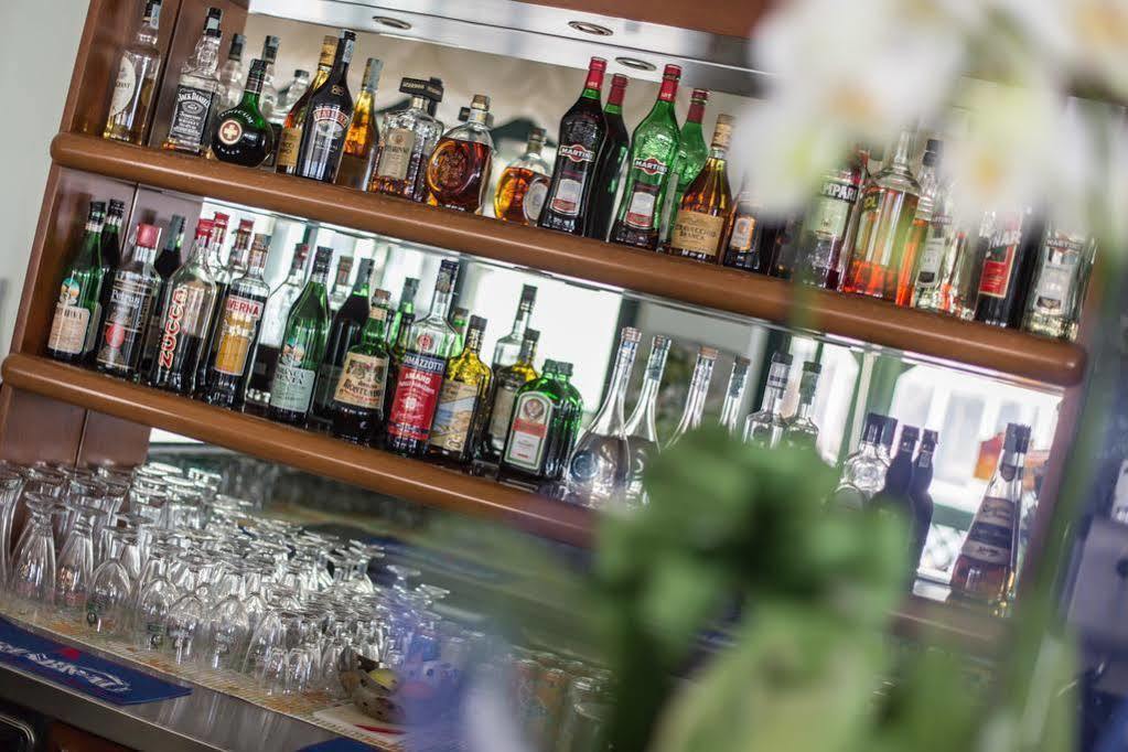 Hotel Emilia Rimini Eksteriør billede